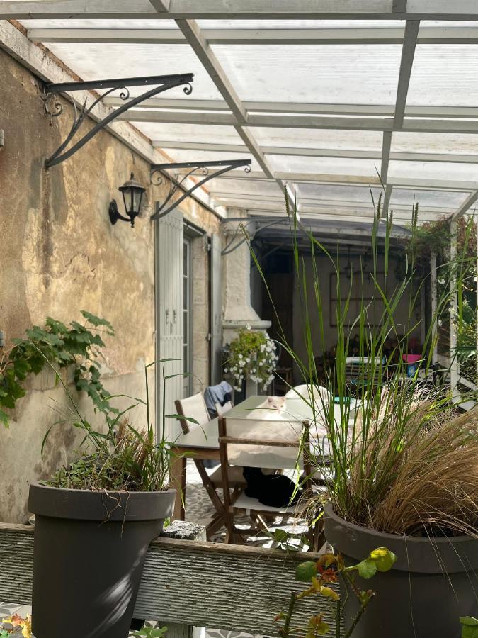 Chambre Paisible Dans Une Ancienne Batisse Renovee Issigeac Ngoại thất bức ảnh